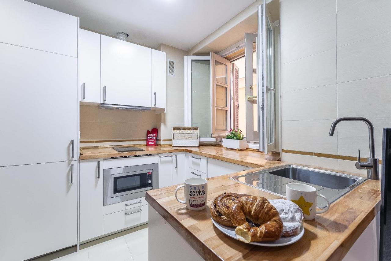 Central Malaga Apartment At Mitjana Plaza Eksteriør billede