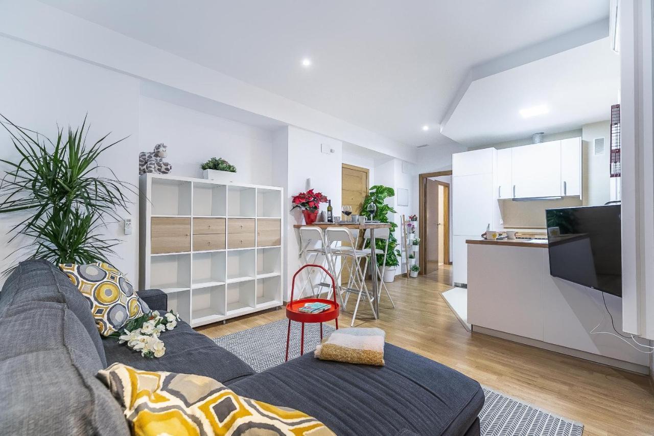 Central Malaga Apartment At Mitjana Plaza Eksteriør billede