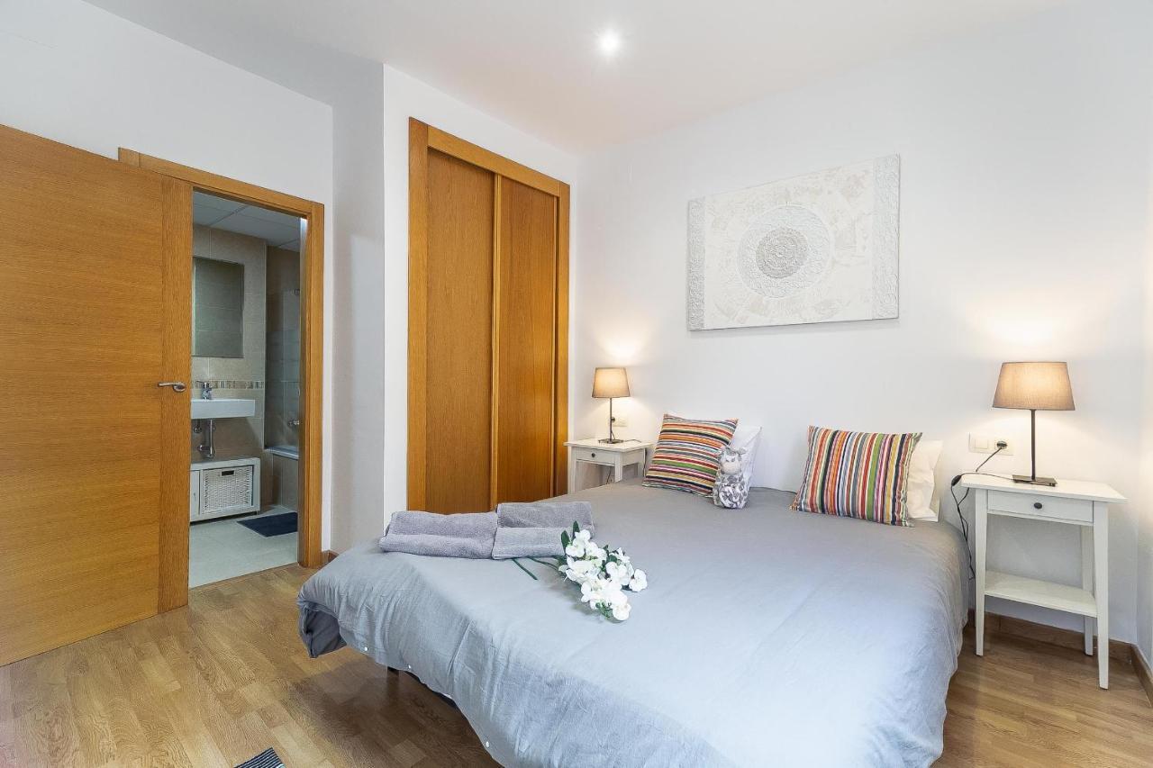Central Malaga Apartment At Mitjana Plaza Eksteriør billede