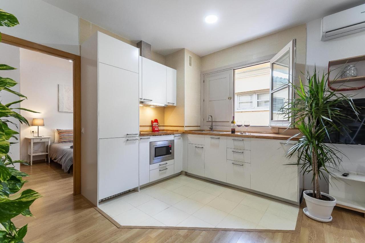 Central Malaga Apartment At Mitjana Plaza Eksteriør billede