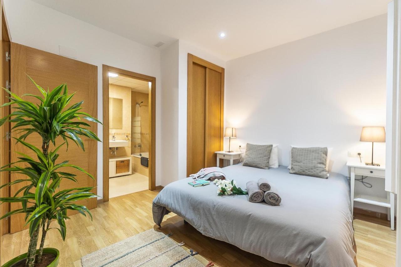 Central Malaga Apartment At Mitjana Plaza Eksteriør billede