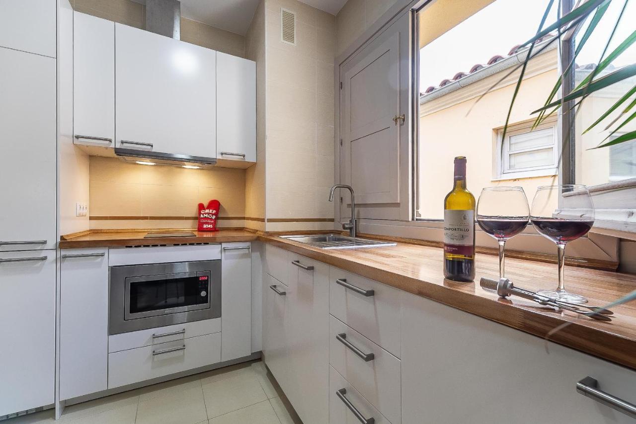 Central Malaga Apartment At Mitjana Plaza Eksteriør billede