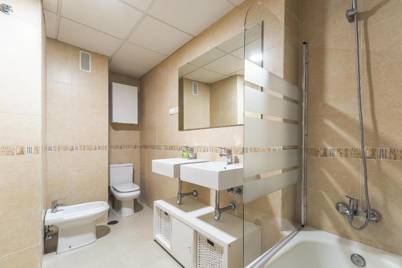 Central Malaga Apartment At Mitjana Plaza Eksteriør billede