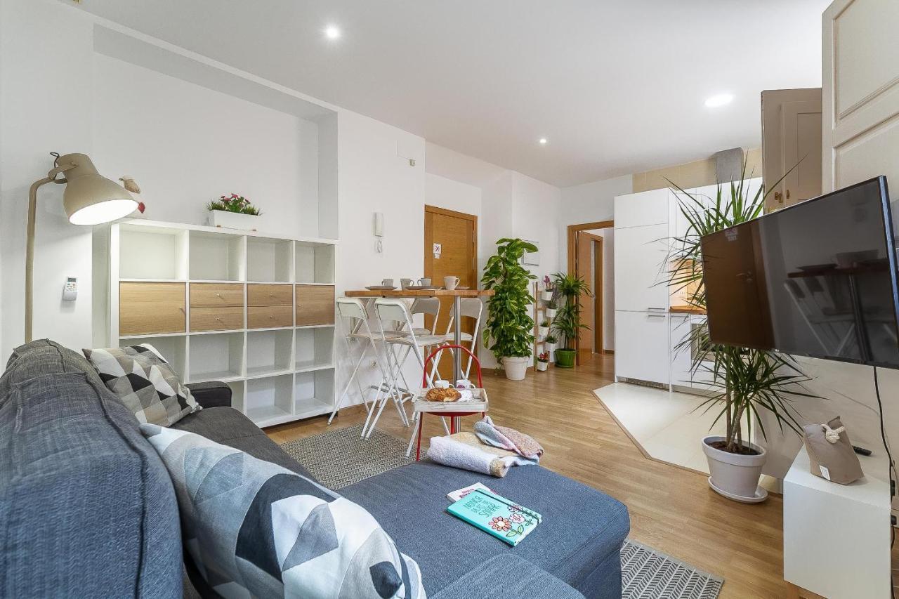 Central Malaga Apartment At Mitjana Plaza Eksteriør billede